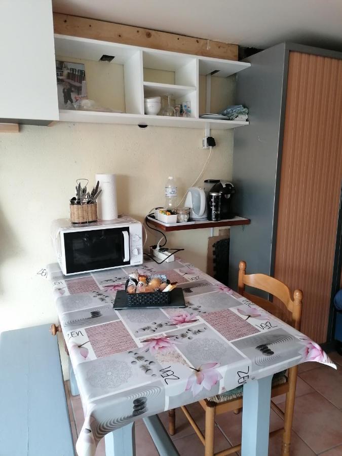 Chambre D'Hotes Bleigny-le-Carreau Buitenkant foto