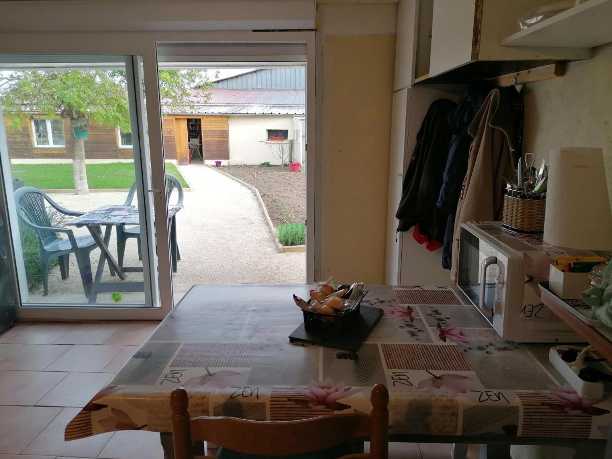 Chambre D'Hotes Bleigny-le-Carreau Buitenkant foto